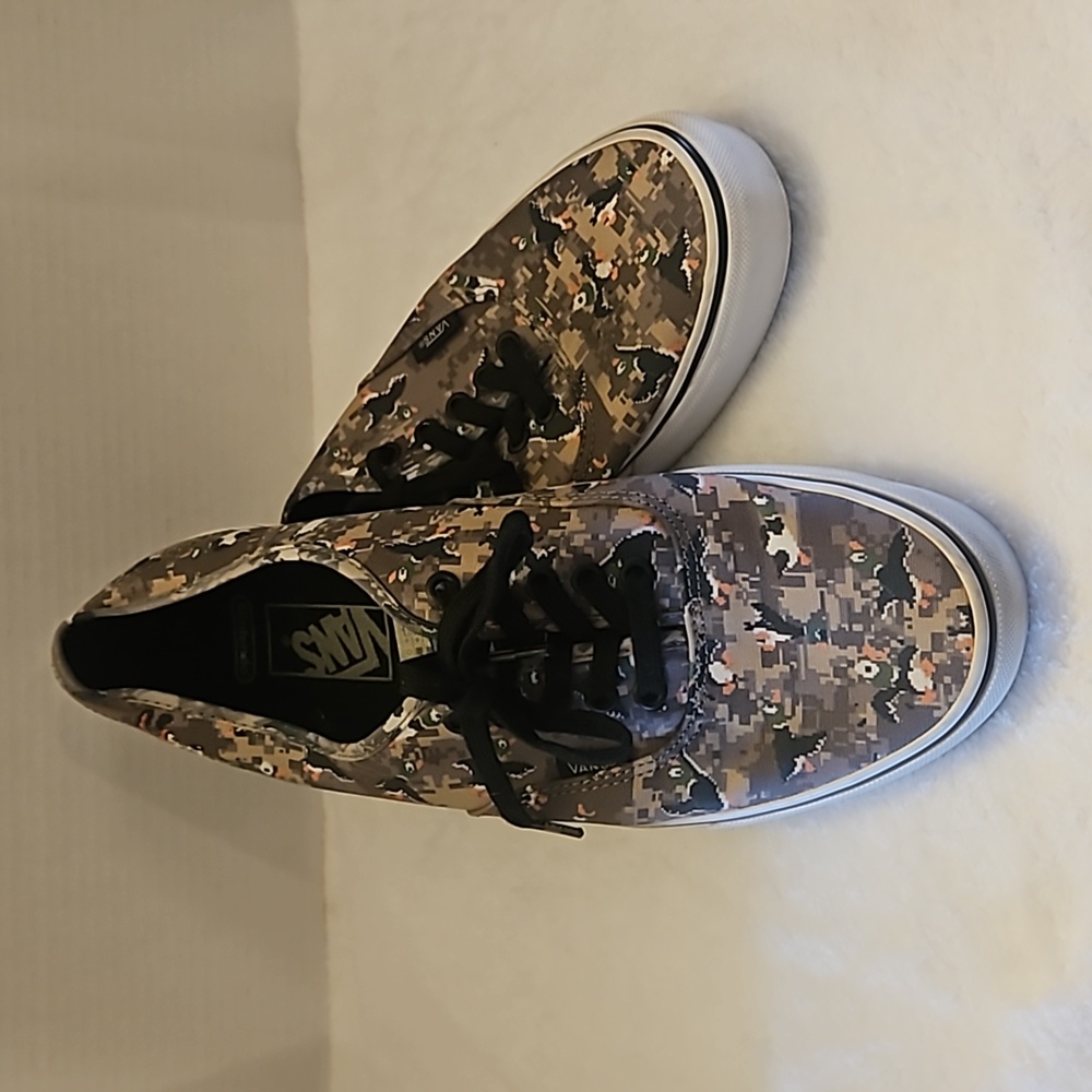 Vans | Men's Camo Duck Hunt Nintendo Game Over Skate Sneakers Sz 10.5